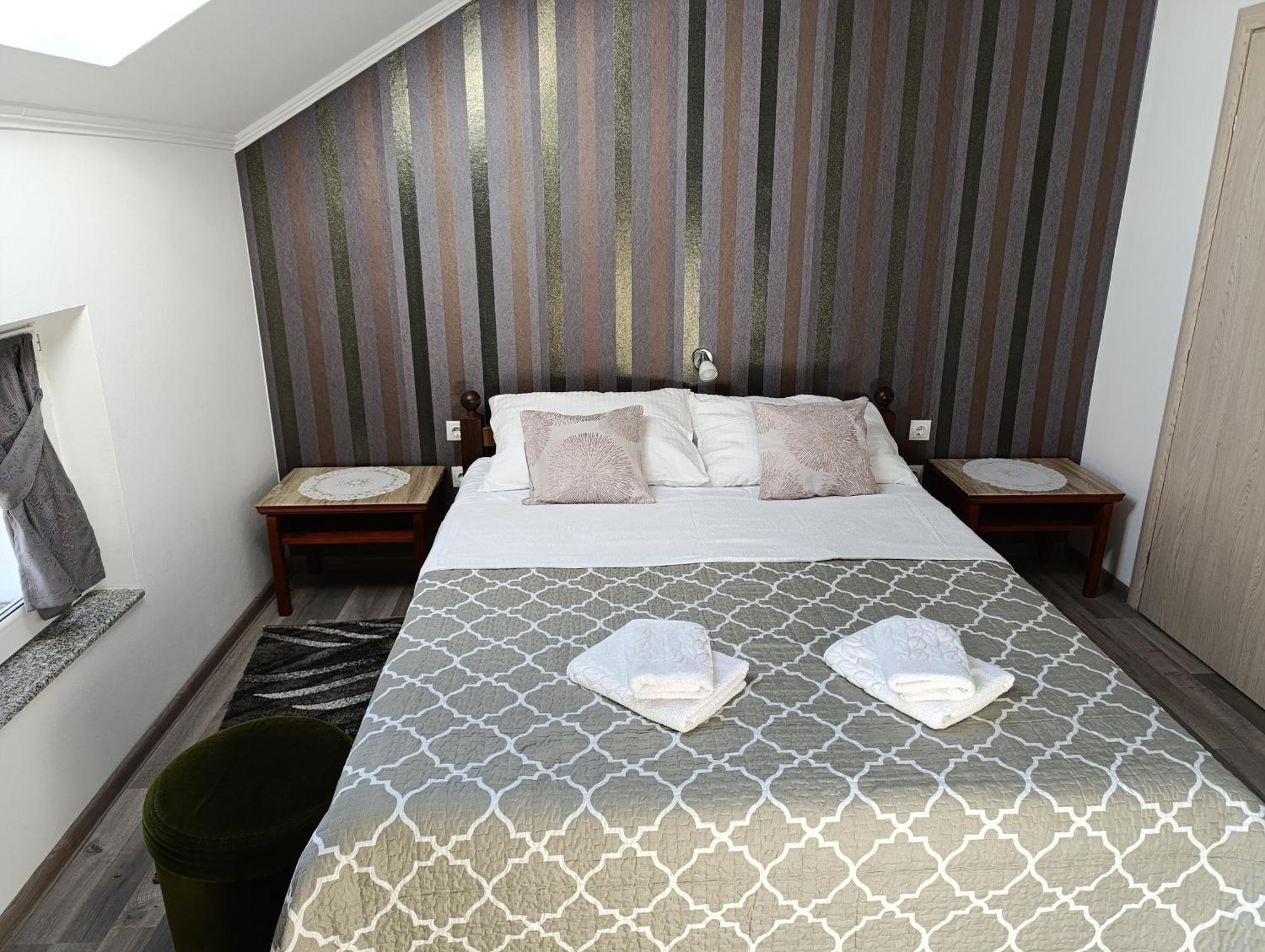 Guest House Toic โคเรนนิซา ภายนอก รูปภาพ