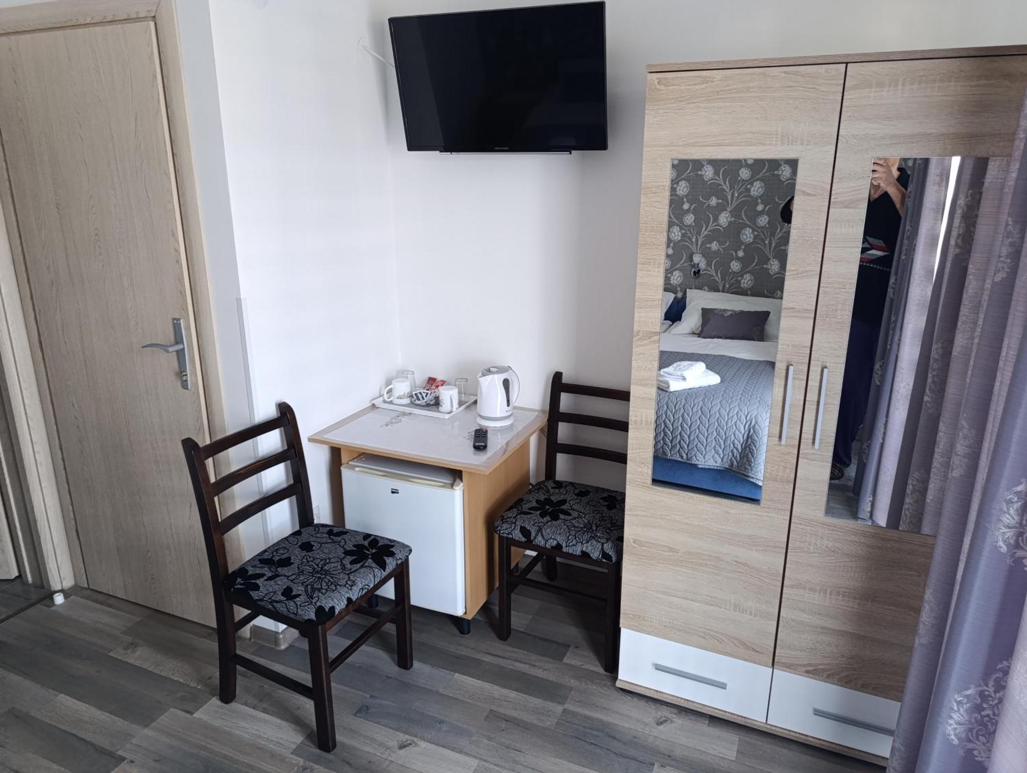 Guest House Toic โคเรนนิซา ห้อง รูปภาพ