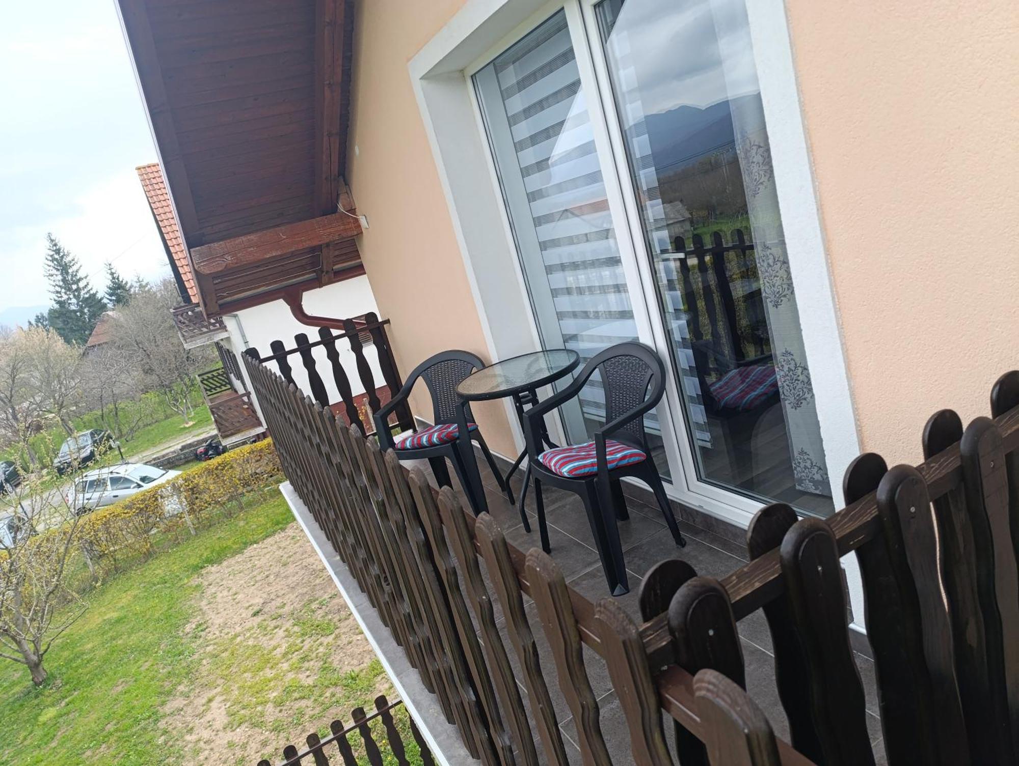 Guest House Toic โคเรนนิซา ห้อง รูปภาพ
